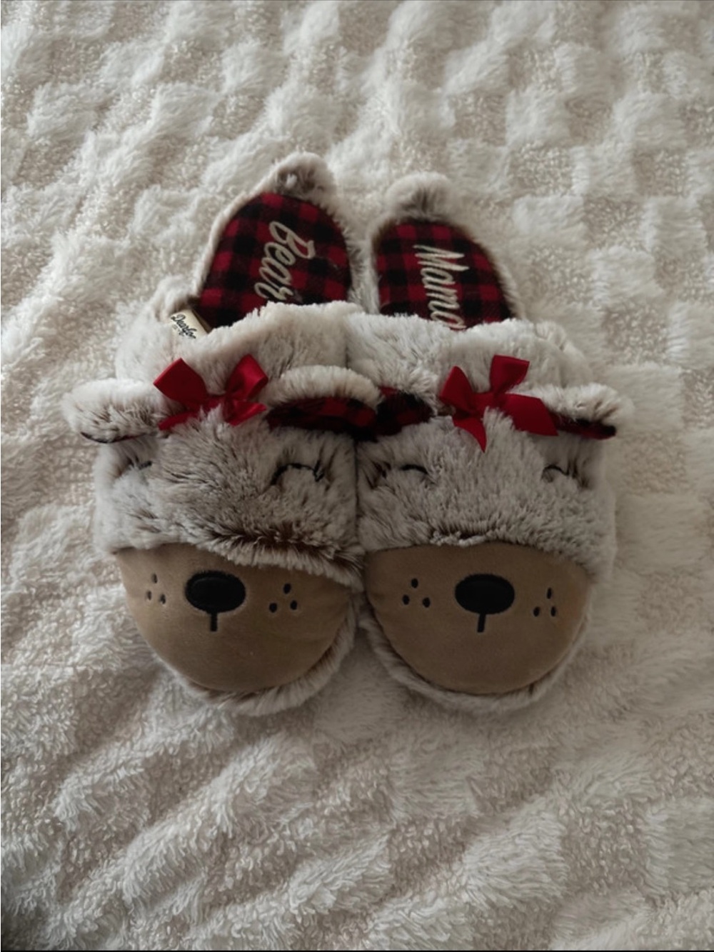 Dearforms Mama bear furry slippers size large 9-11